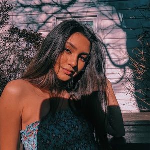 Meet your Posher, Elizabeth